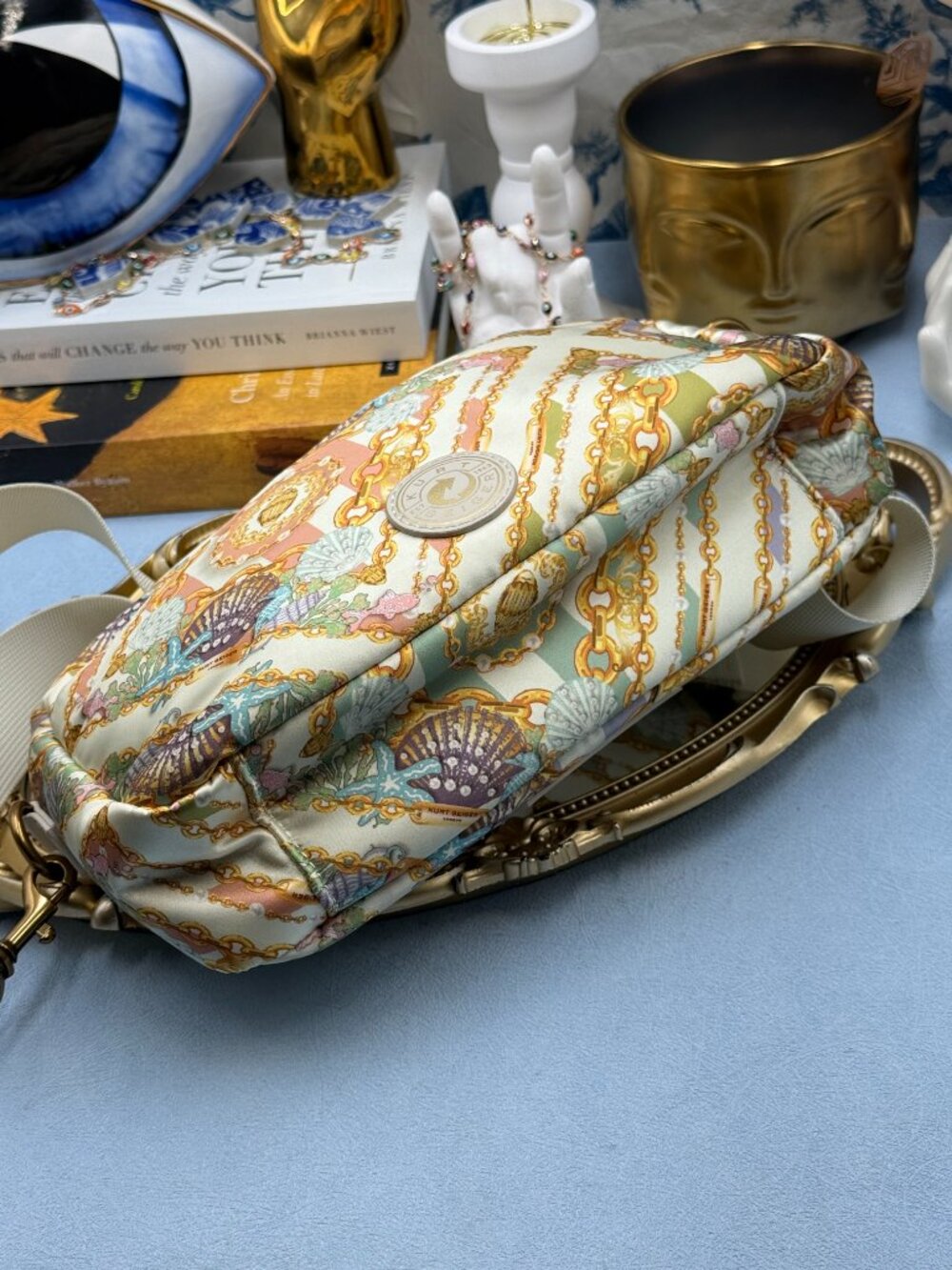 🆕 KURT GEIGER LONDON 🧿 NWOT Recycled Nylon Crossbody Bag, White Shell Print - Picture 12 of 13